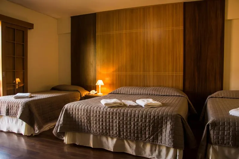 Quarto em Hotel Matsubara (Campos do Jordão)