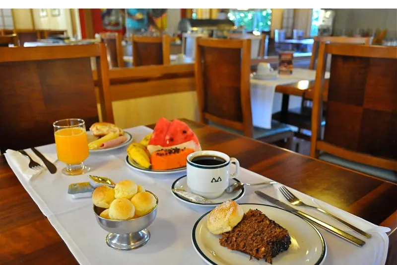 Café da manhã e refeições em Hotel Matsubara (Campos do Jordão)