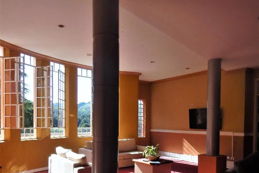 Hotel Platanus: área comum, em Campos do Jordão
