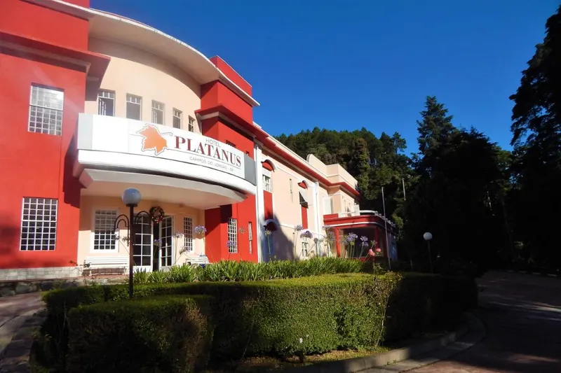 Hotel Platanus: fachada, em Campos do Jordão