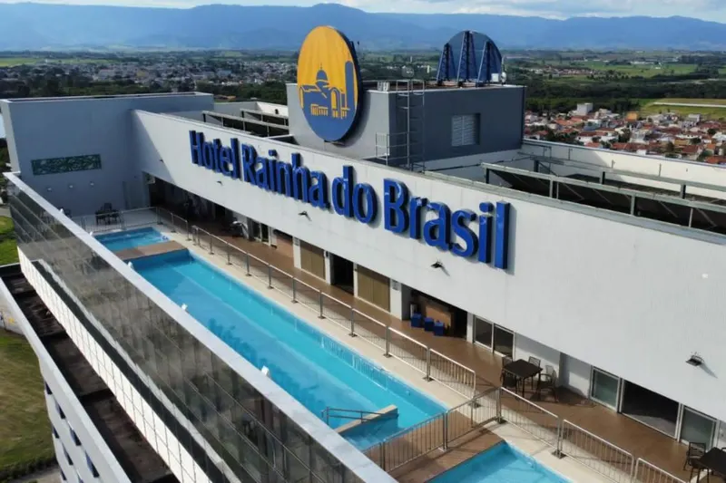Hotel Rainha do Brasil: fachada, em Aparecida