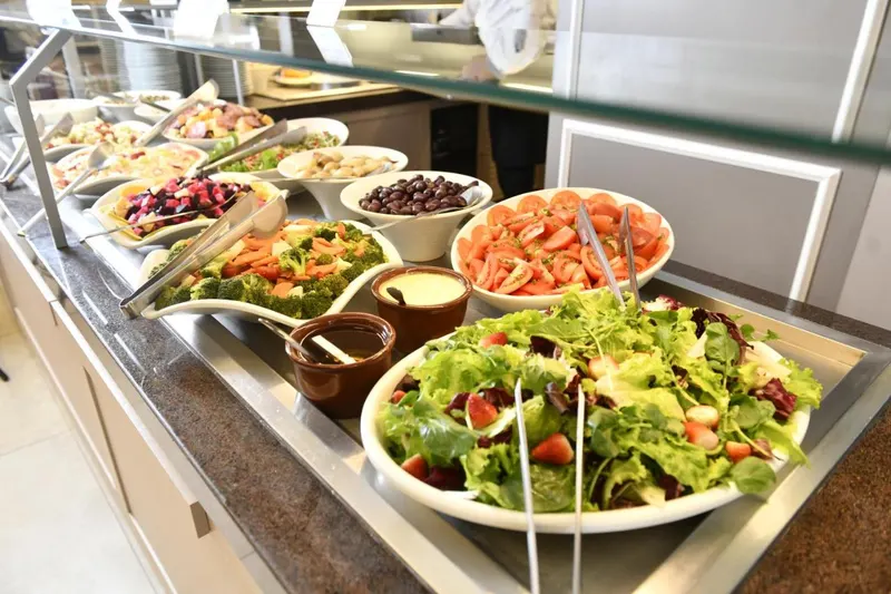 Café da manhã e refeições em Hotel Rainha do Brasil (Aparecida)