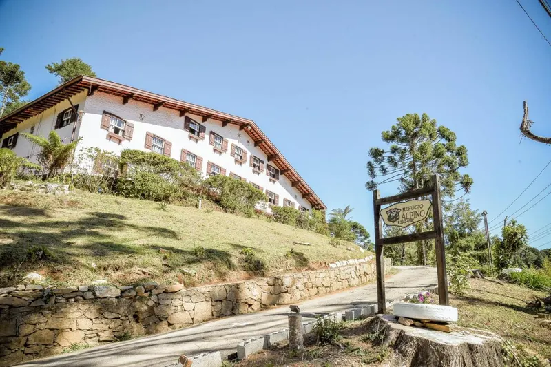 Hotel Refugio Alpino: fachada, em Campos do Jordão