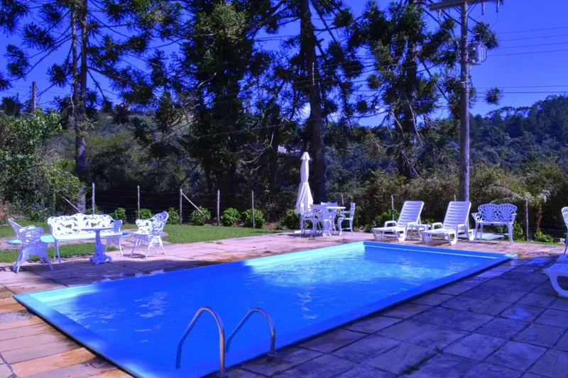 Hotel Refugio Alpino: piscina, em Campos do Jordão