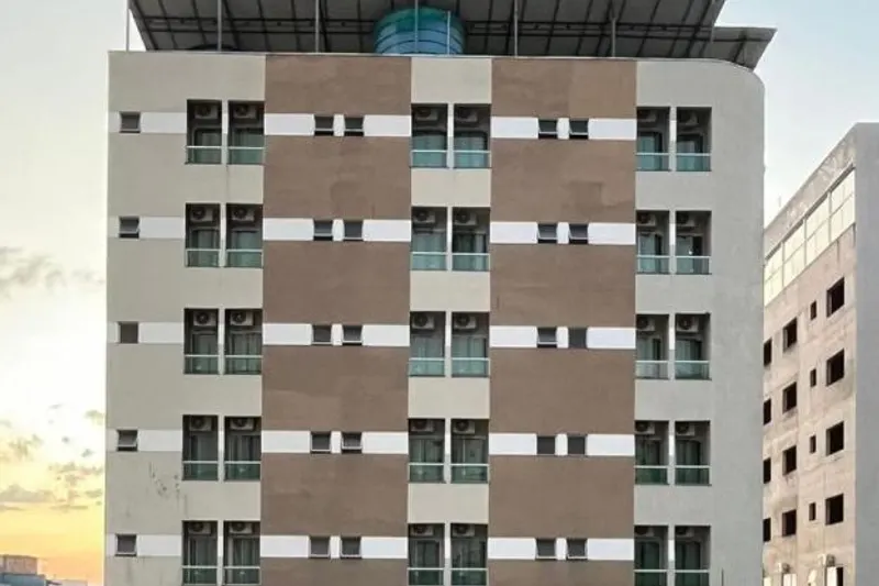 Hotel San Rafain: fachada, em Aparecida