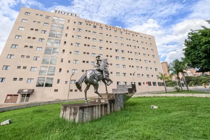 Hotel Santo Afonso: fachada, em Aparecida