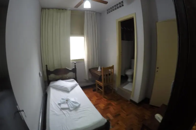 Quarto em Hotel São Nicolau (Taubaté)