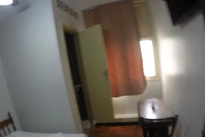 Quarto em Hotel São Nicolau (Taubaté)