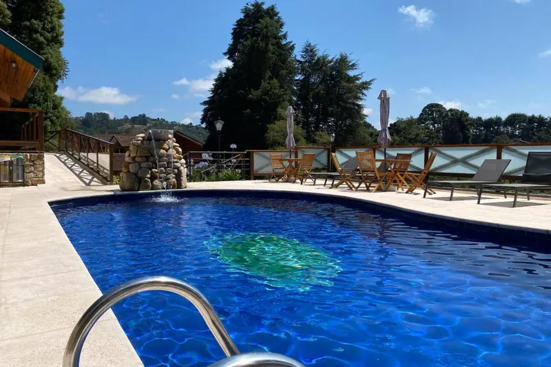 Hotel Savoy Excellence: piscina, em Campos do Jordão