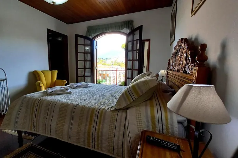 Quarto em Hotel Shallon (Campos do Jordão)