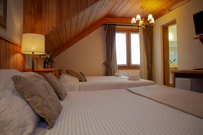 Quarto em Hotel Solar d Izabel (Campos do Jordão)