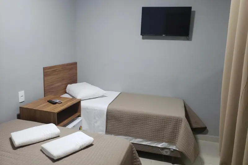 Quarto em Hotel Umuarama (Aparecida)