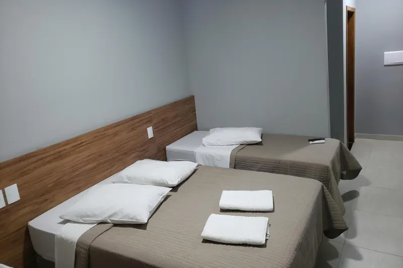 Quarto em Hotel Umuarama (Aparecida)