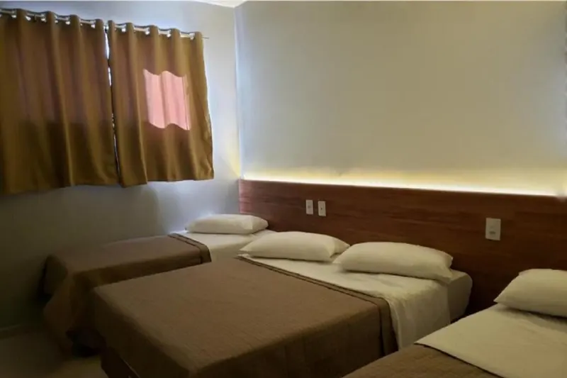 Quarto em Hotel Umuarama (Aparecida)