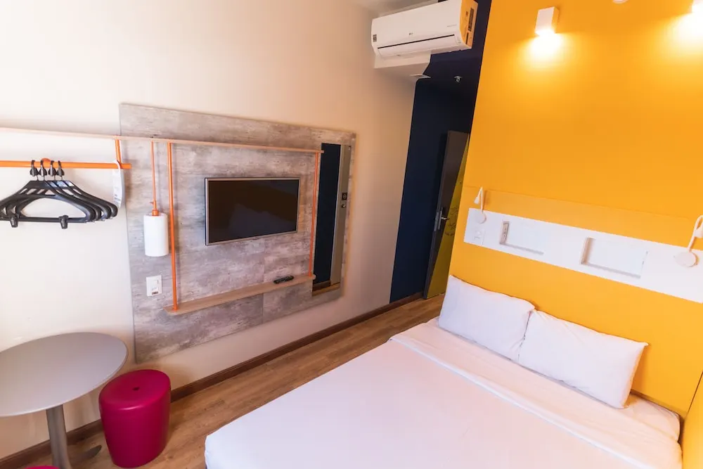 Quarto em Ibis Budget Lorena (Lorena)