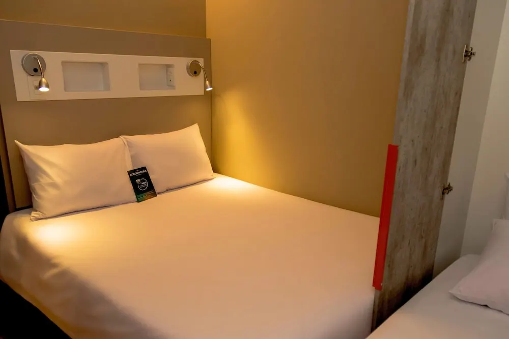 Quarto em Ibis Budget Lorena (Lorena)