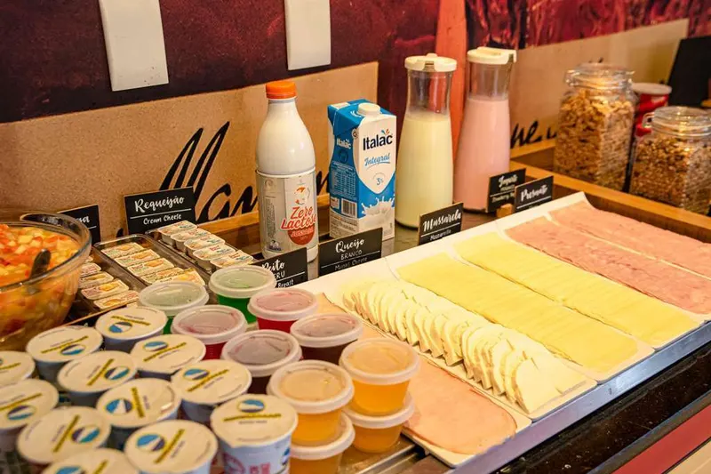 Café da manhã e refeições em Ibis Guaratinguetá (Guaratinguetá)