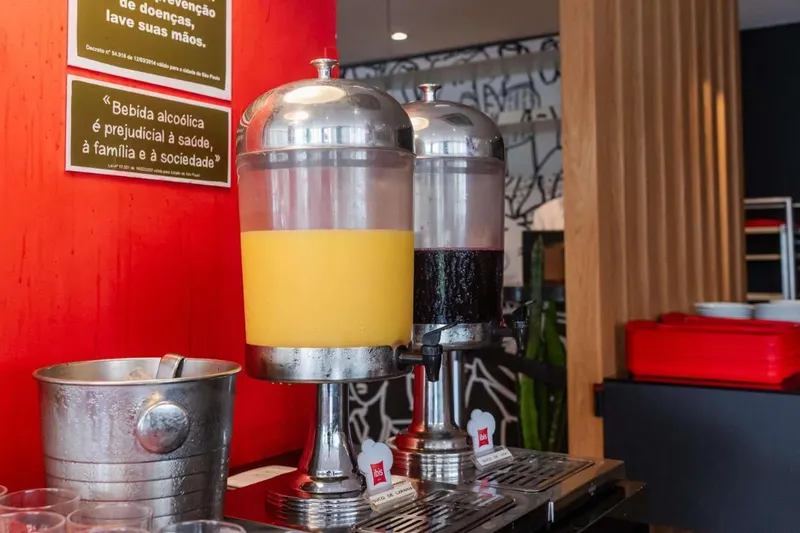 Café da manhã e refeições em Ibis São José dos Campos Colinas (São José dos Campos)