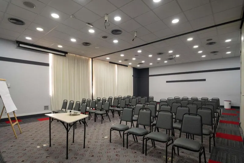 ibis São José dos Campos Dutra: área comum, em São José dos Campos
