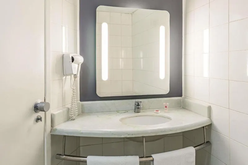 Banheiro em ibis São José dos Campos Dutra (São José dos Campos)