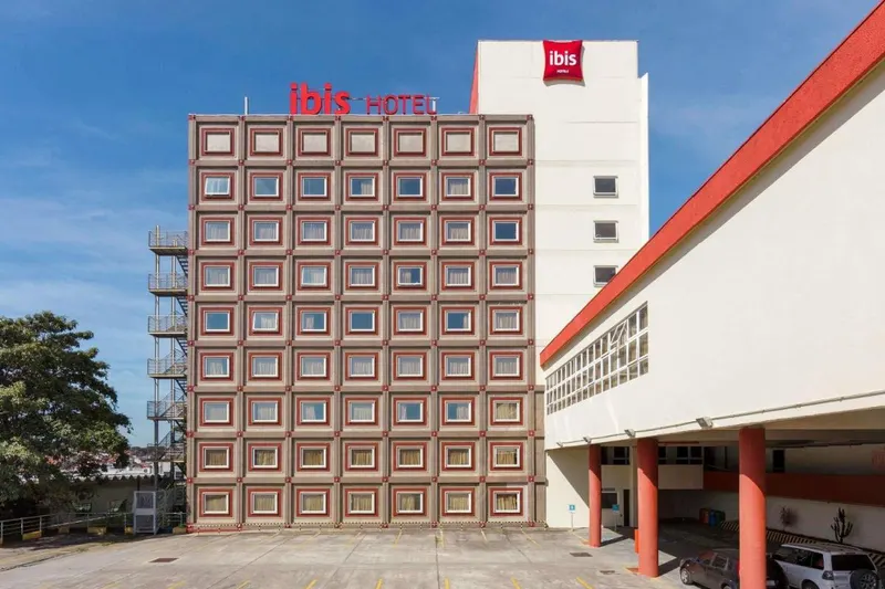 ibis São José dos Campos Dutra: fachada, em São José dos Campos