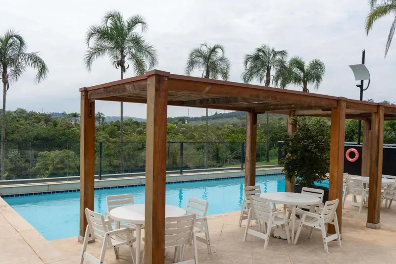 Ibis Styles Taubaté: piscina, em Taubaté