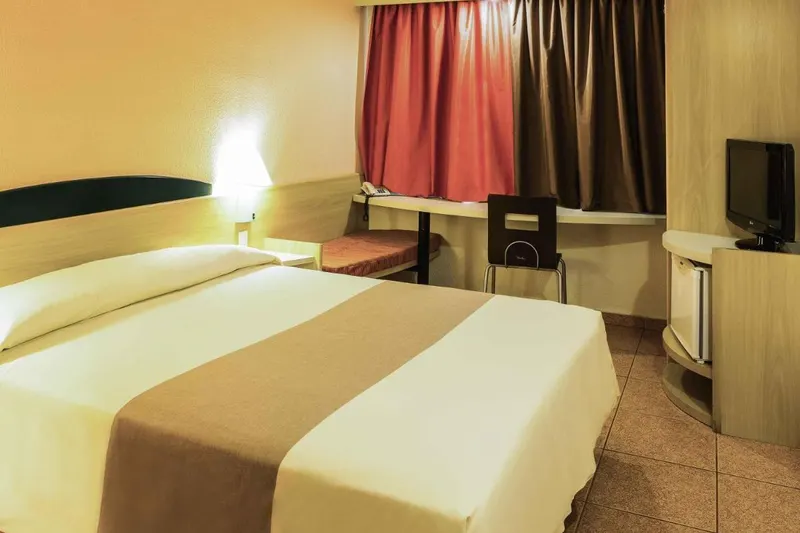Quarto em Ibis Taubaté (Taubaté)