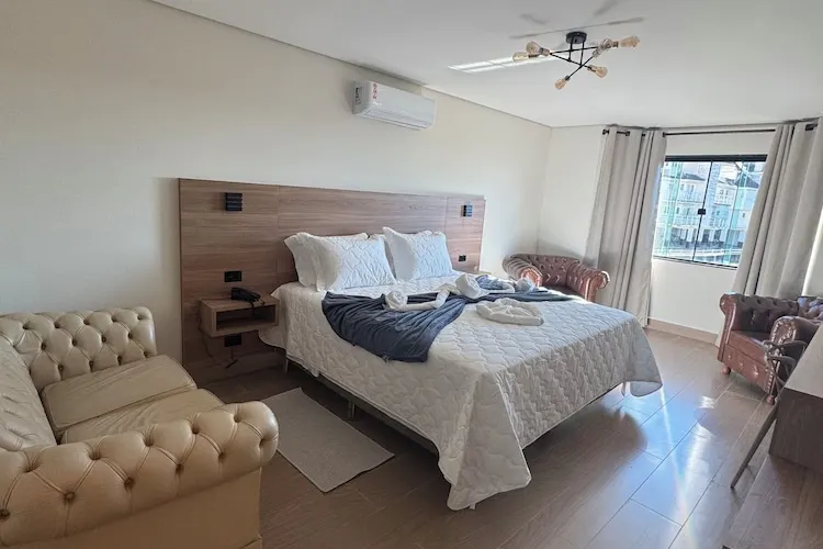 Quarto em Le Bonne Ville Hotel (Campos do Jordão)