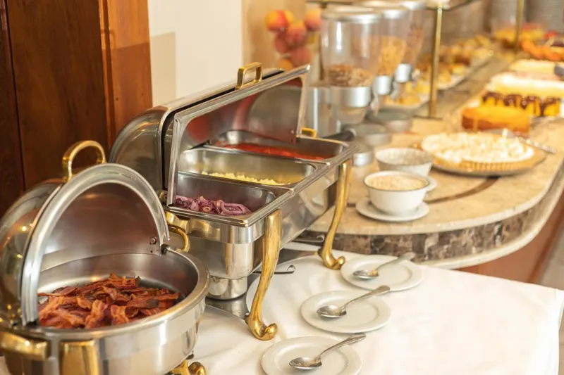 Café da manhã e refeições em Le Suisse Elegance Hotel (Campos do Jordão)