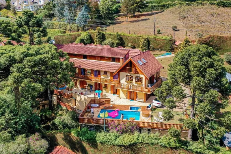 Mansão Austríaca Guesthouse: fachada, em Campos do Jordão