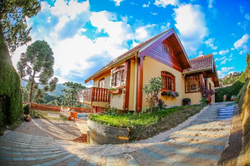 Mansão Austríaca Guesthouse: fachada, em Campos do Jordão