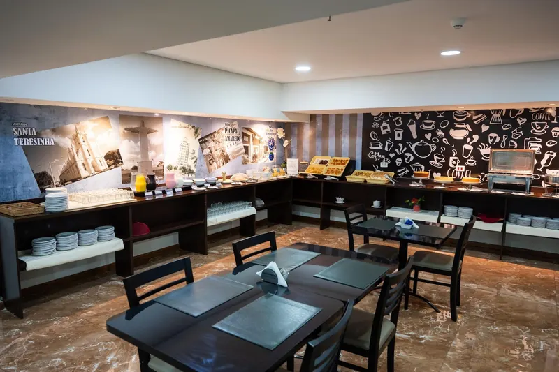 Café da manhã e refeições em Olavo Bilac Hotel (Taubaté)
