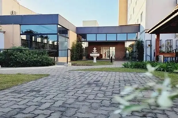 Pinda Palace Hotel: área externa, em Pindamonhangaba