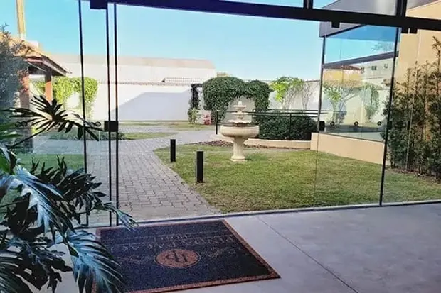 Pinda Palace Hotel: área externa, em Pindamonhangaba