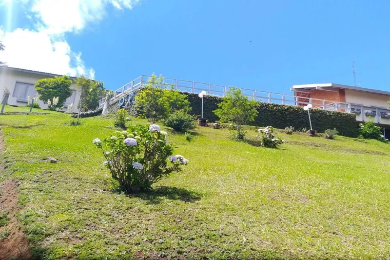 Plaza Inn Week Inn: área externa, em Campos do Jordão