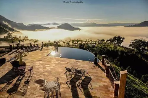 Pousada Aldeia Manacas: piscina, em São Bento do Sapucaí
