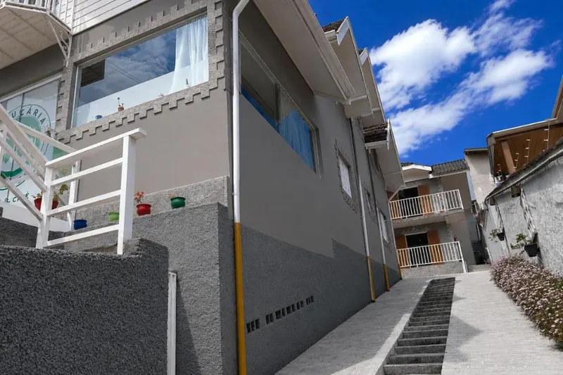 Pousada Araucaria Suites: fachada, em Campos do Jordão