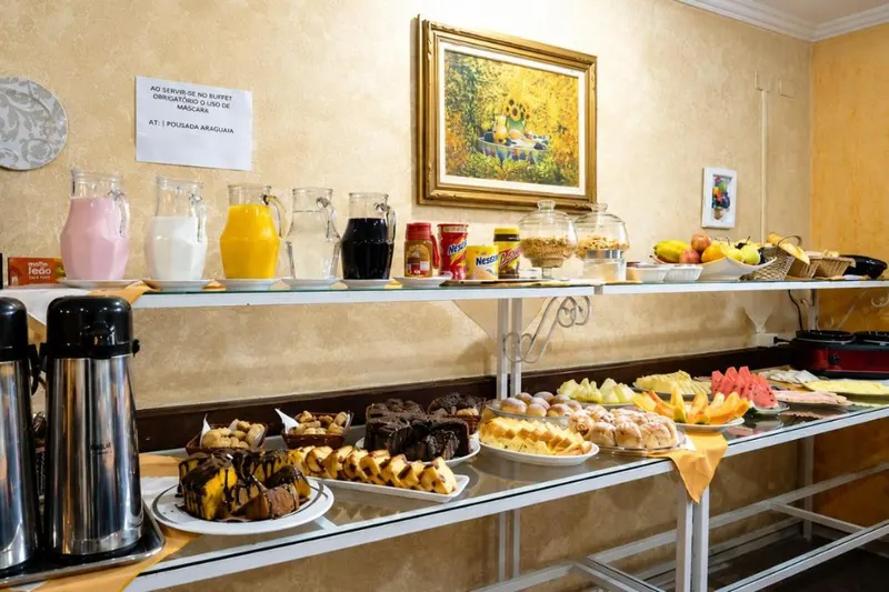 Café da manhã e refeições em Pousada Araucária (Campos do Jordão)