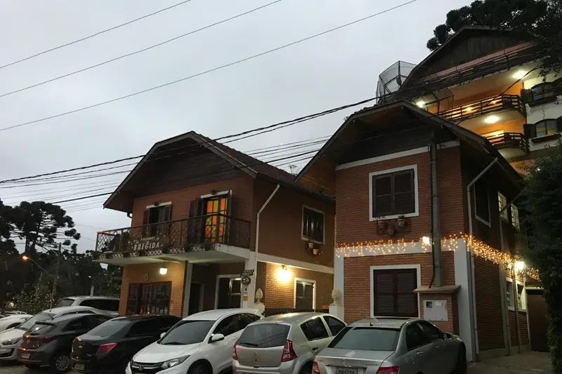 Pousada Atalaia: fachada, em Campos do Jordão