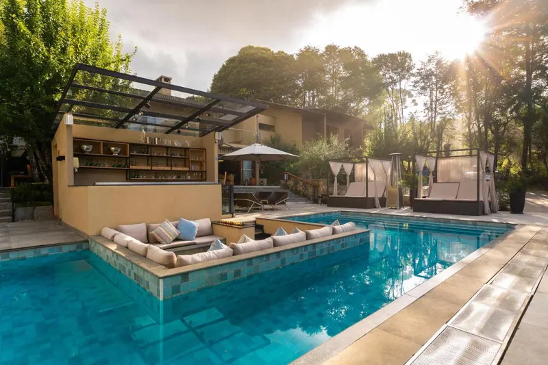 Pousada Boutique Figueira da Serra: piscina, em Campos do Jordão