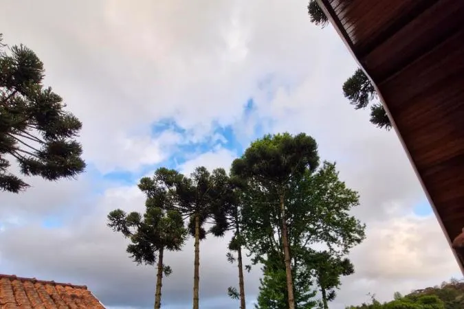 Pousada Cantinho da Serra CJ: vista a partir, em Campos do Jordão