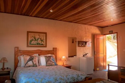Pousada Canto Dos Pássaros: quarto, em Santo Antônio do Pinhal