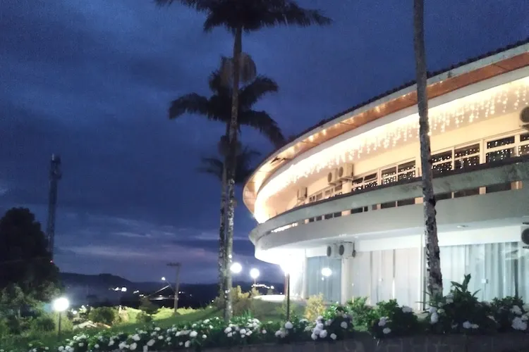 Pousada Casa Redonda: fachada, em Campos do Jordão