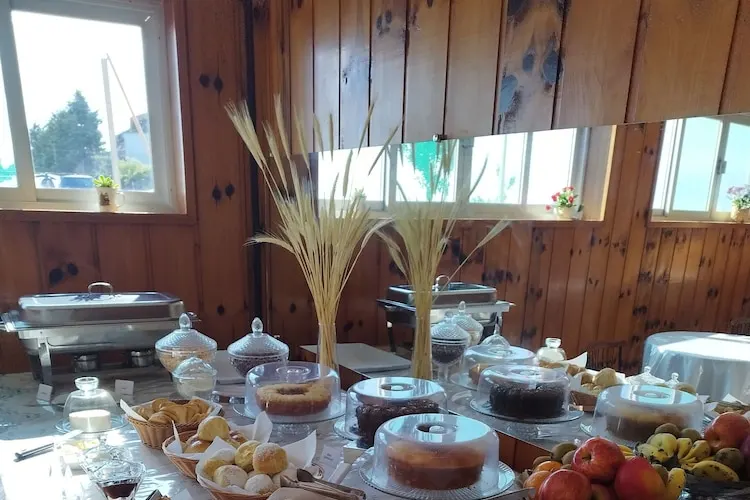 Café da manhã e refeições em Pousada Casa Redonda (Campos do Jordão)