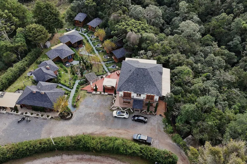 Pousada Chales da Mantiqueira - Campos do Jordão: fachada, em Campos do Jordão