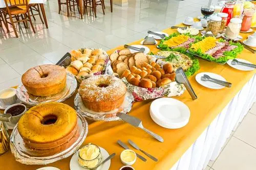 Café da manhã e refeições em Pousada Chateau do Luar (Campos do Jordão)