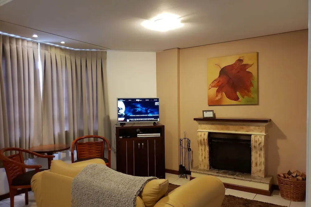 Quarto em Pousada Cheverny (Campos do Jordão)