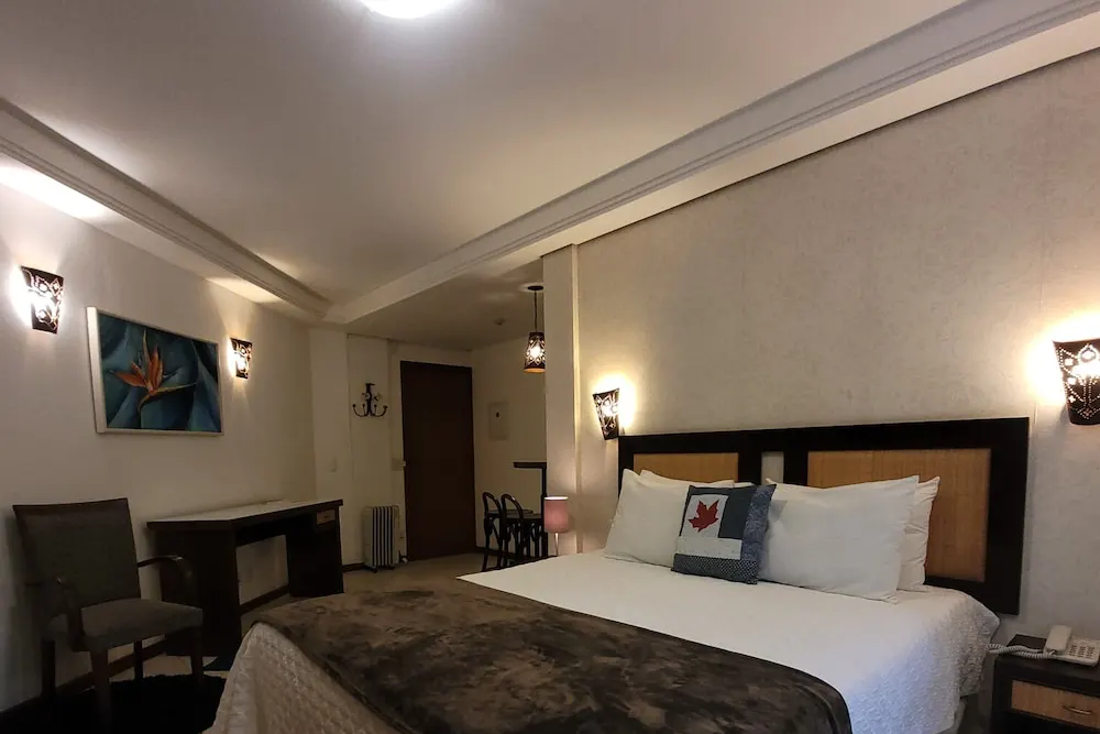 Quarto em Pousada Cheverny (Campos do Jordão)