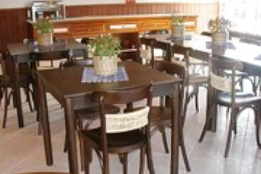Café da manhã e refeições em Pousada Cheverny (Campos do Jordão)