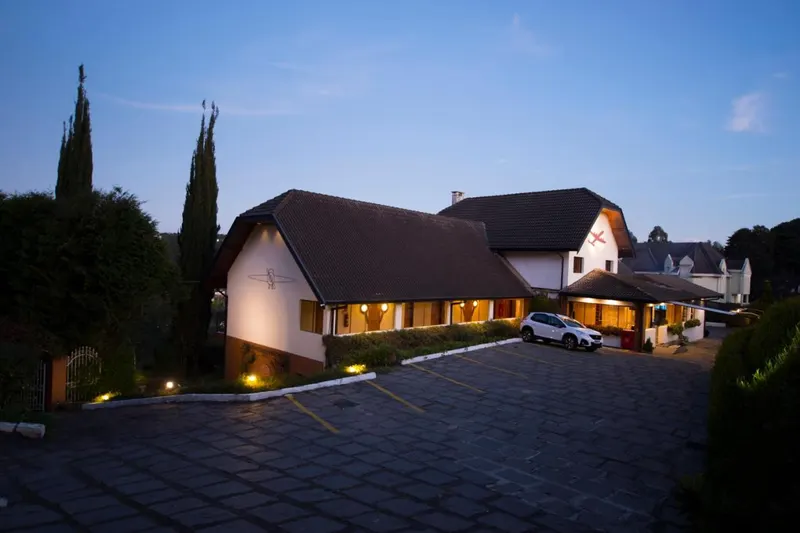 Pousada Constellation Lodge: fachada, em Campos do Jordão